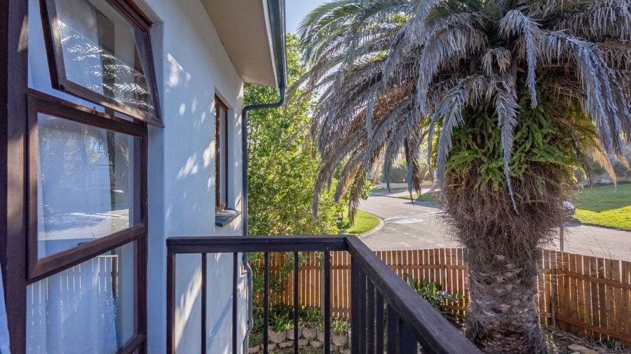 6 Bedroom Property for Sale in Costa Sarda Western Cape